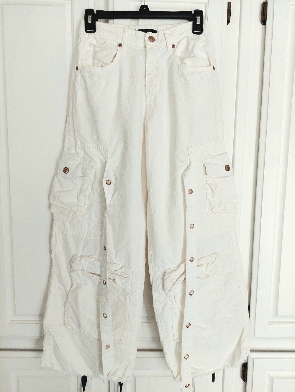 Forever 21 White Cargo Button-Front Wide Leg Pants Size S - Picture 10 of 10